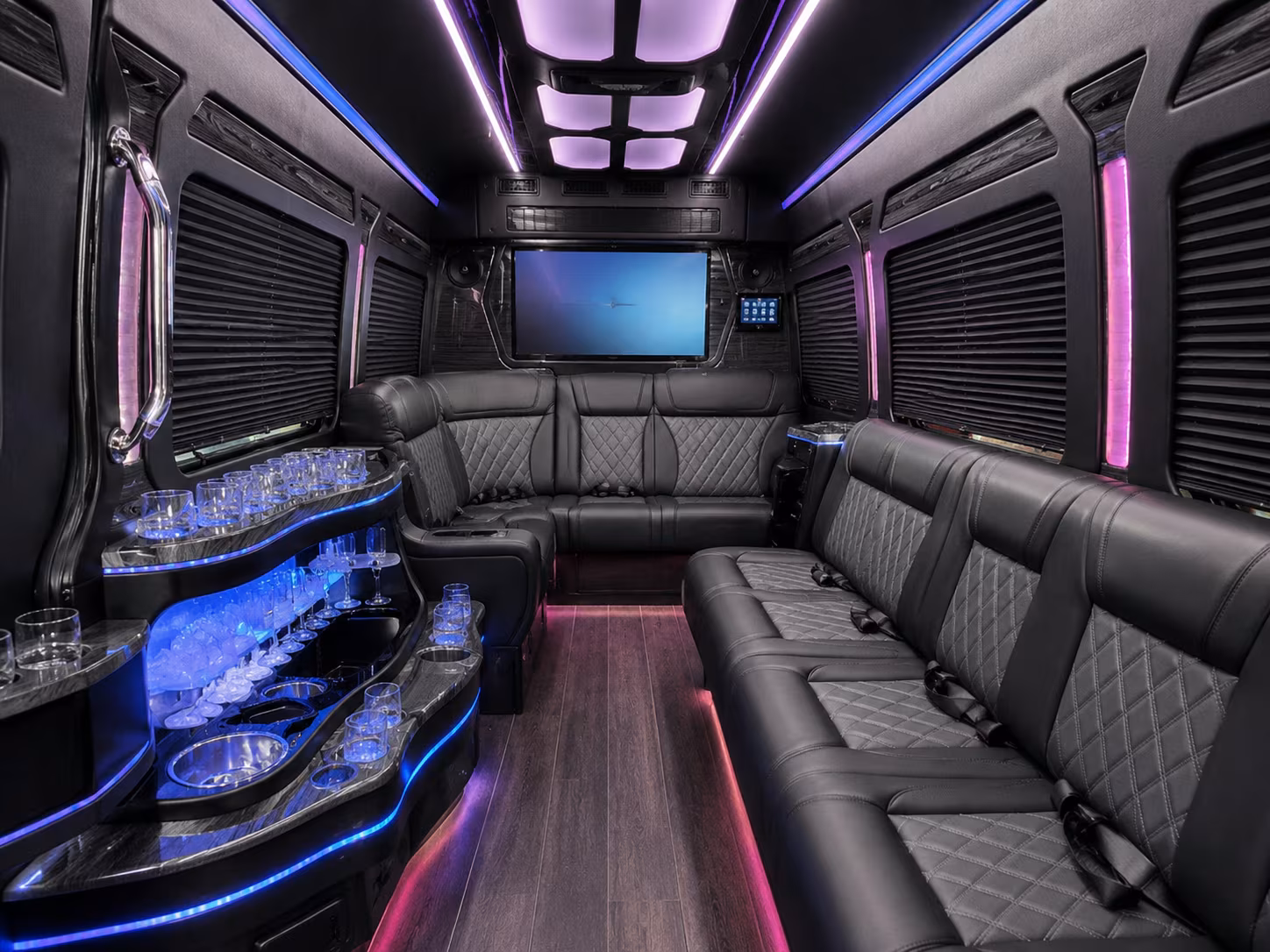busrentalpiscataway com lets you compare airport shuttle buses across all four regional airports