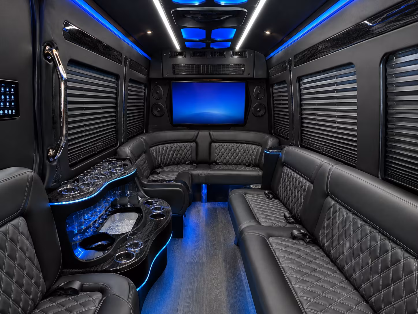 group airport transfers to jfk and laguardia for piscataway travelers