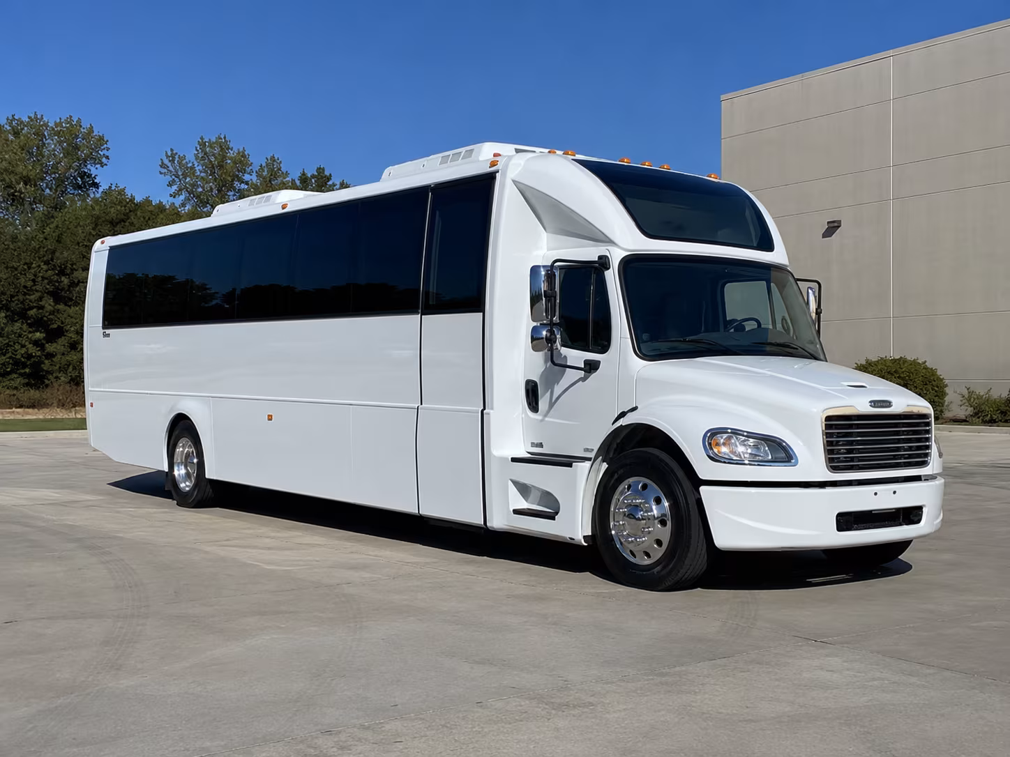 piscataway 28 passenger party bus